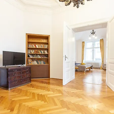 Malostranské Náměstí Apartamento *