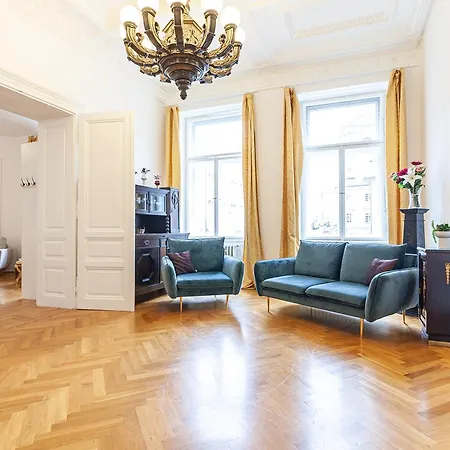 Apartament Royal By Charles Bridge View Of Saint Nicholas Church Praga