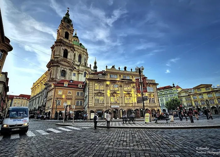 Lejlighed Royal By Charles Bridge View Of Saint Nicholas Church *