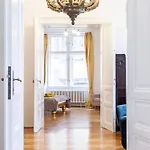 Apartament Royal By Charles Bridge View Of Saint Nicholas Church Praga