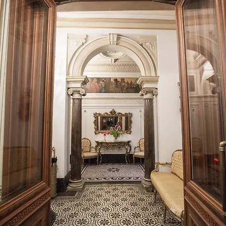 Royal Apartment By Charles Bridge View Of Saint Nicholas Church Prag